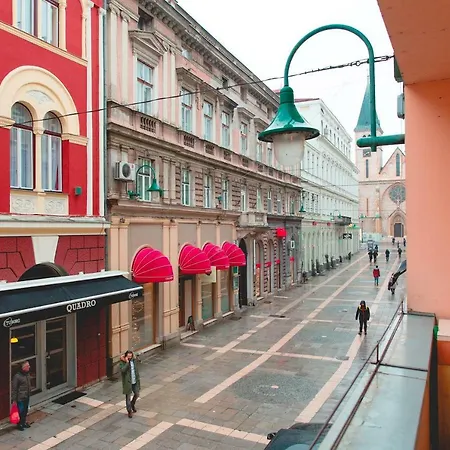 Cozy Studio With Cathedral View - Best Location Szarajevó
