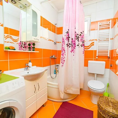 Cozy Studio With Cathedral View - Best Location Apartman Szarajevó